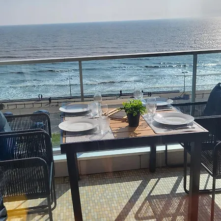 De Charme, Face A L'ocean Apartment *